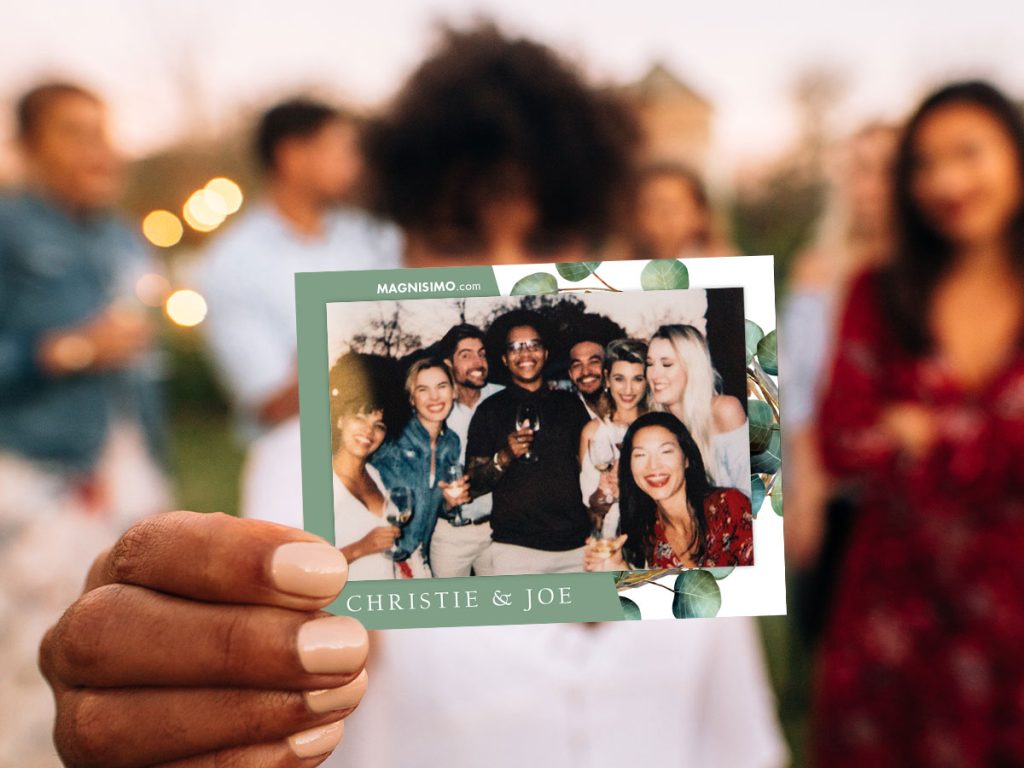 Instant photo magnets wedding